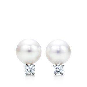 Tiffany Signature Pearl Earrings